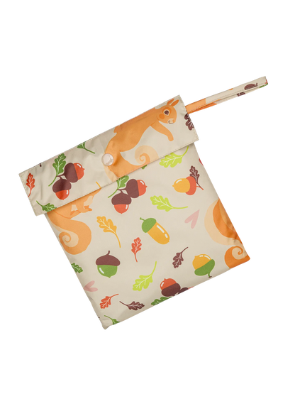 kids-raincoat-squirrel-nuts-02/02441828aa9fa839a636339e937ed001db73c356