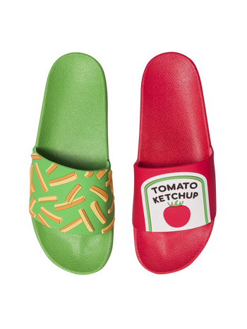 Lustige Pantoletten Pommes mit Ketchup