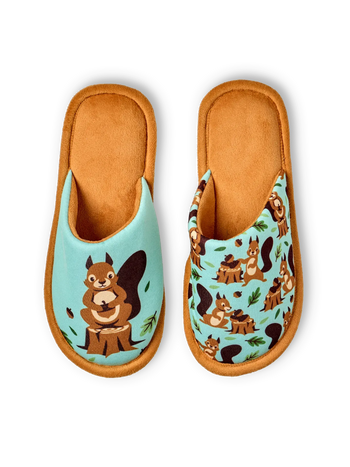 Lustige Hausschuhe Eichhörnchen im Wald