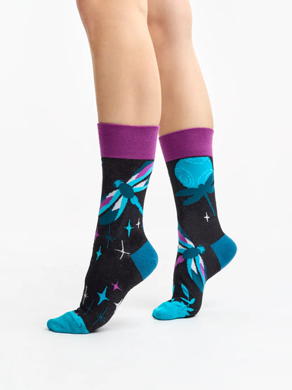 regular-socks-dragonflies-at-night-0c/0c20f84b022a6db46e277edc3c713c3866fd1369