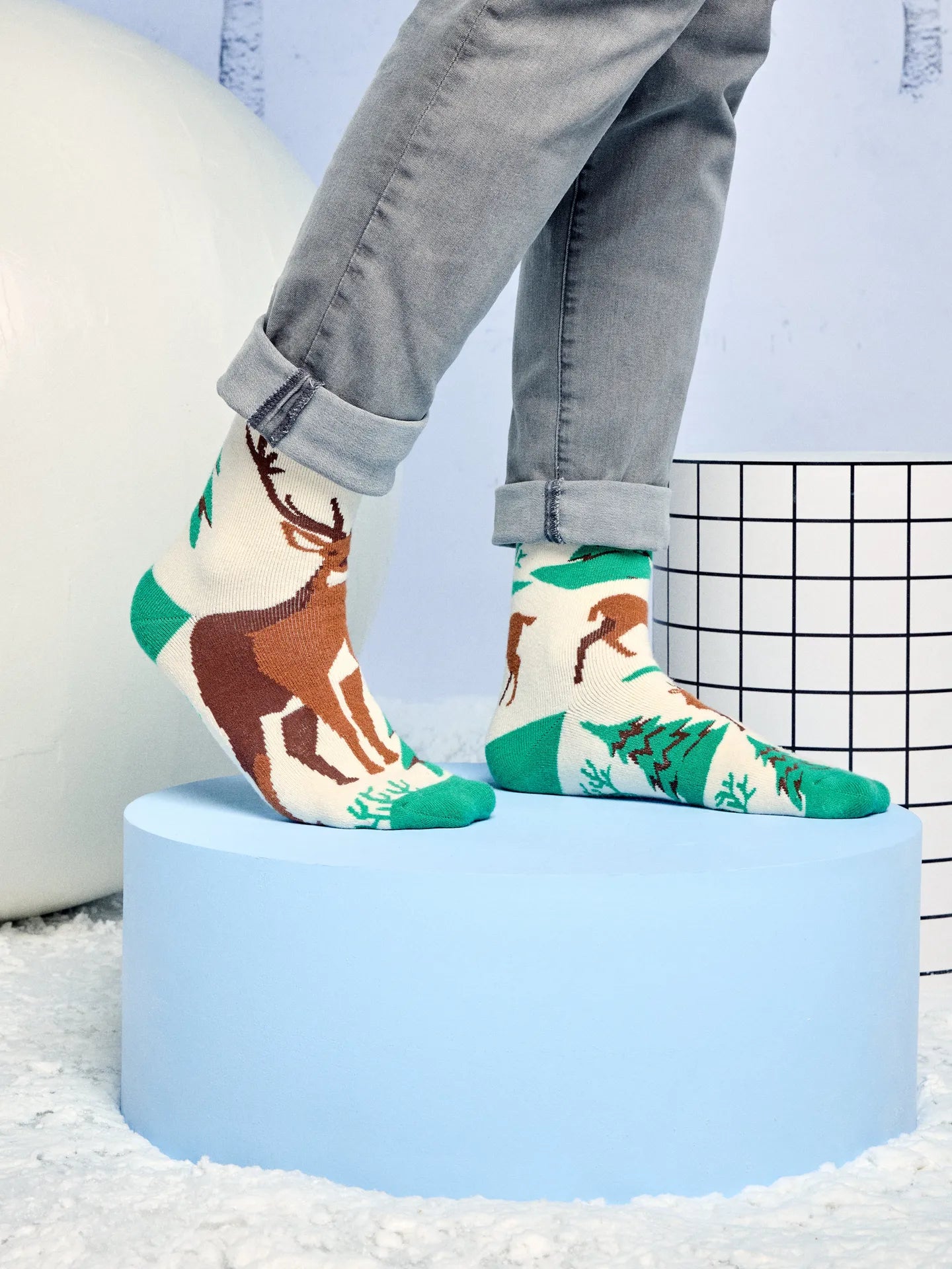 warm-socks-majestic-deer-97/976bd74a4c20b8756d9febf3e1bf0f43755fab8a