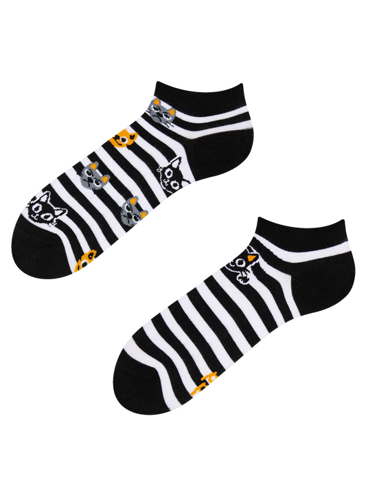 ankle-socks-cats-stripes-02-f8/f8ff457f5a3dfcc85f525393ca4ab7fdb61c4325