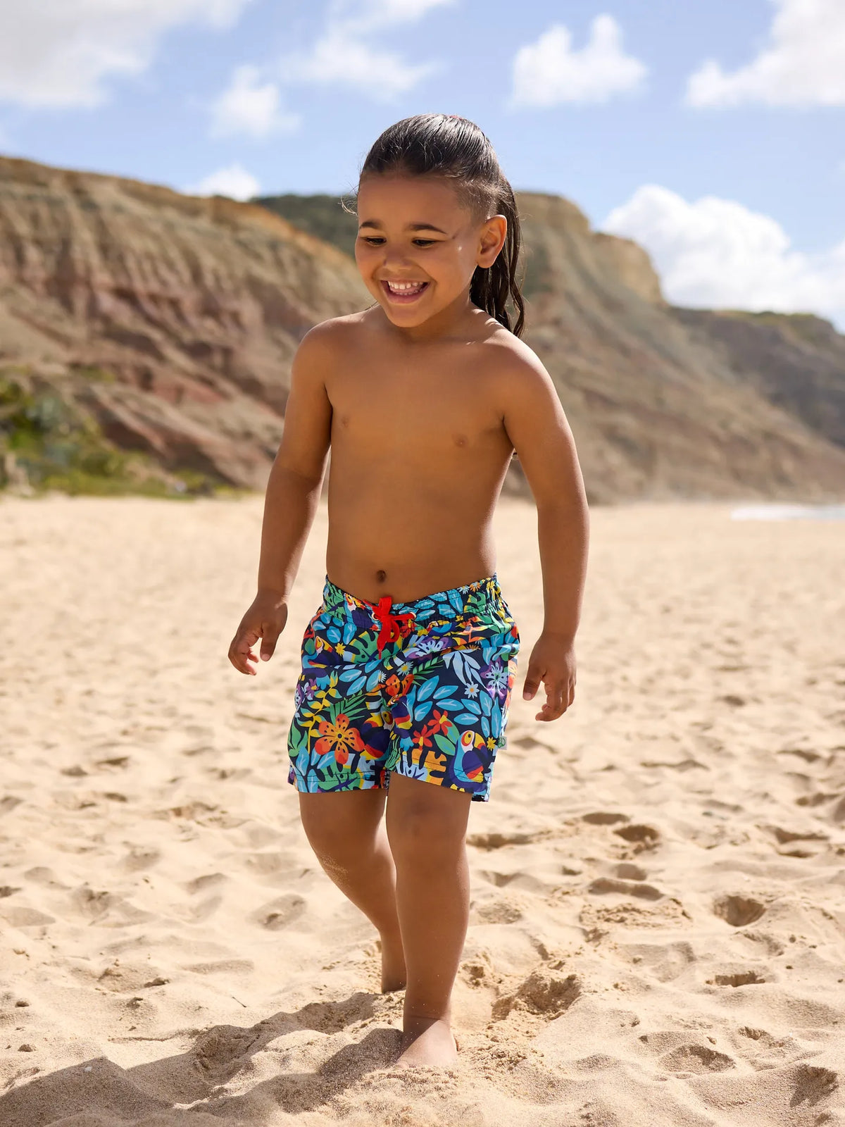 boys-swim-shorts-toucan-in-the-jungle-25/2534805ff0af72e978b9e32faf8008beed724ba3