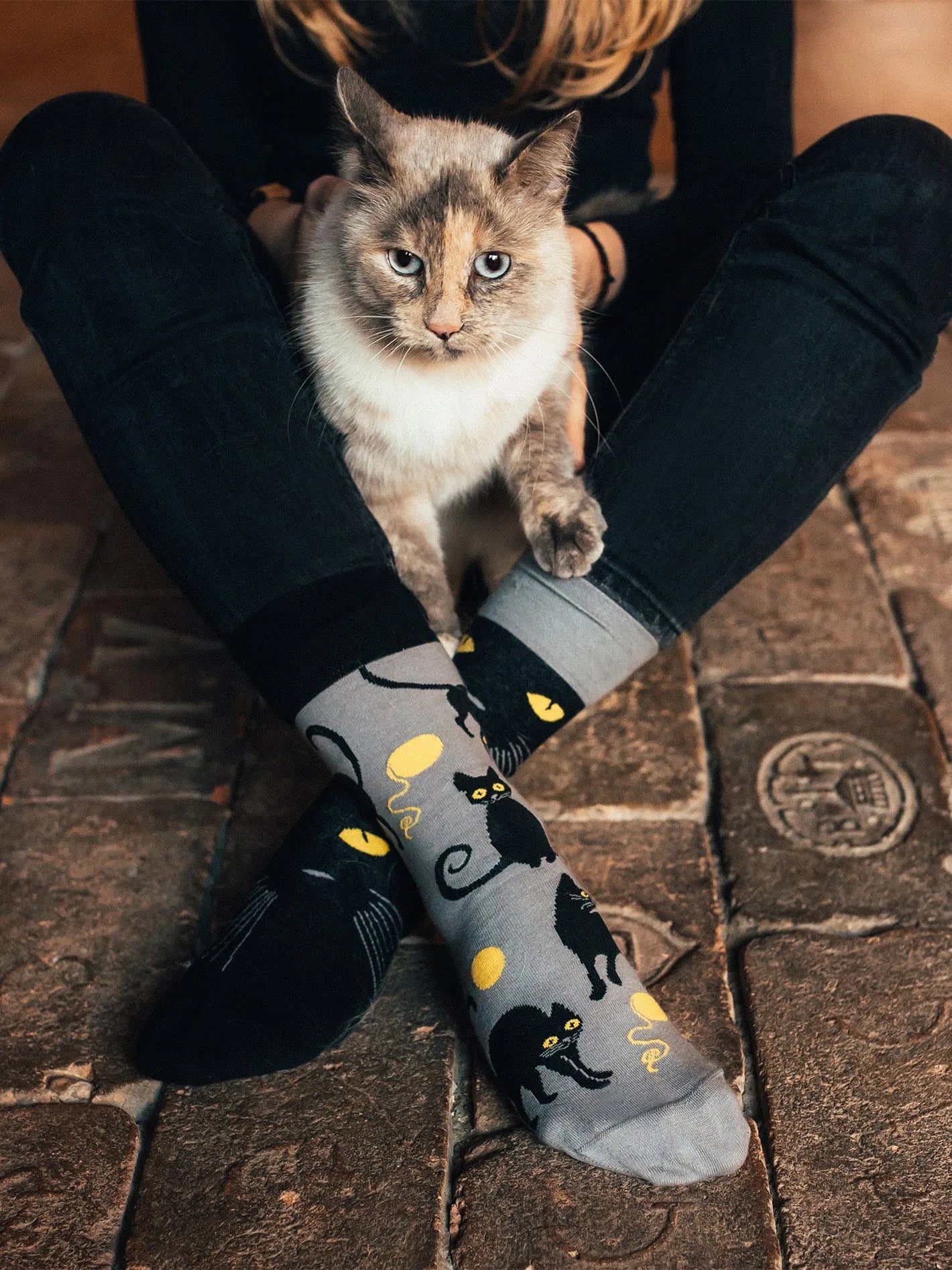 regular-socks-cat-eyes-41/41abe2f39c381403dad1bb15f51e1a4c7b746016
