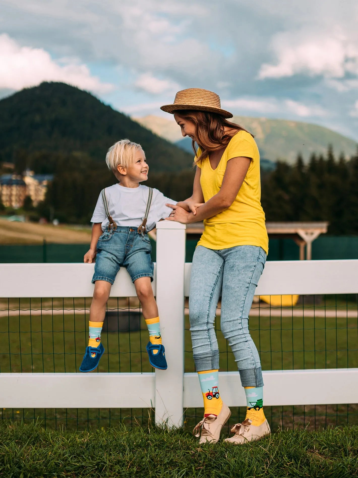 regular-socks-tractor-44/448fea67e3885cb33fdd0ea4a1e143108cb21a1d