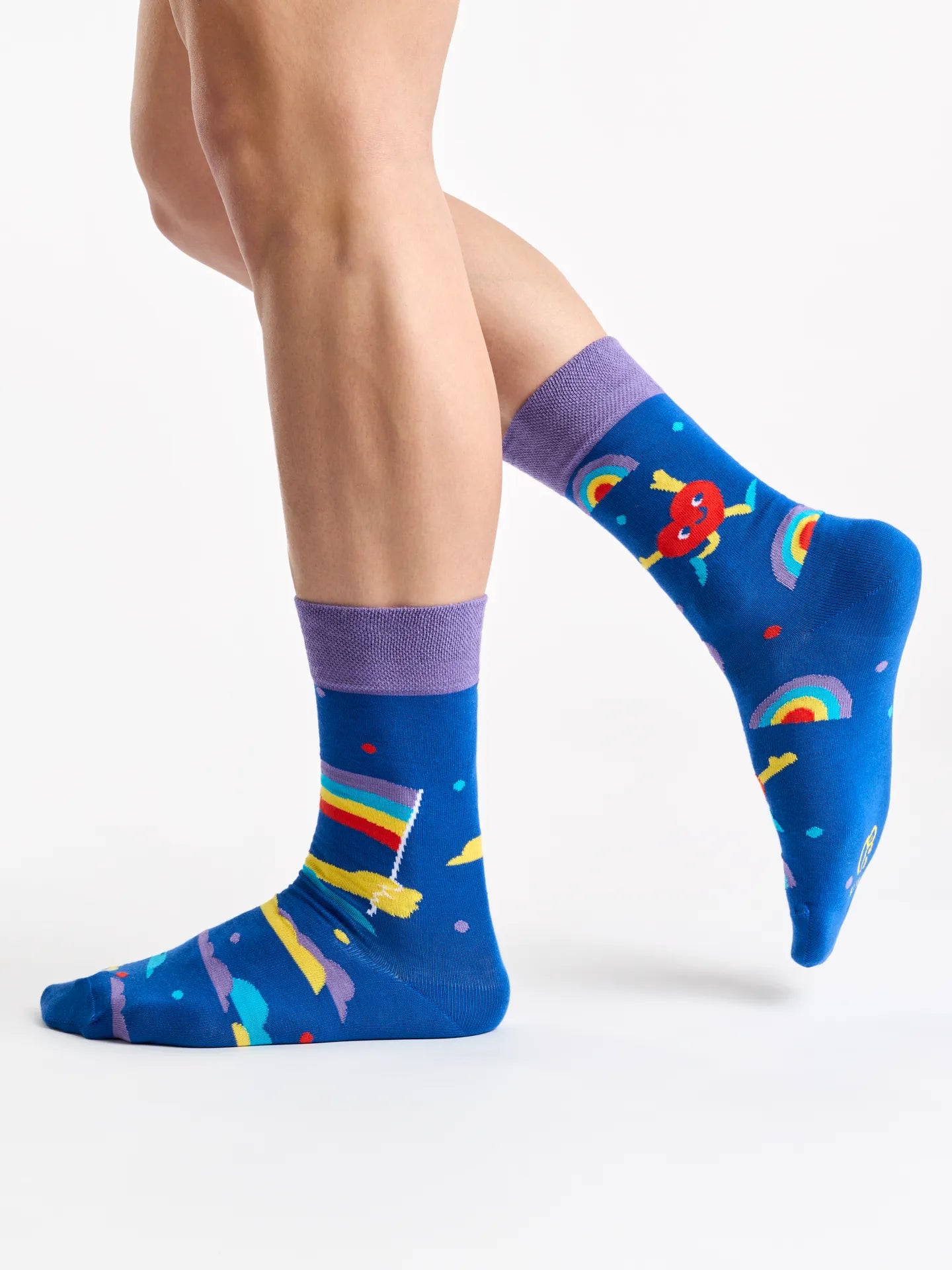 regular-socks-pride-heart-06/06c2c2175f5f94100436ec3a364961737e55bf9f