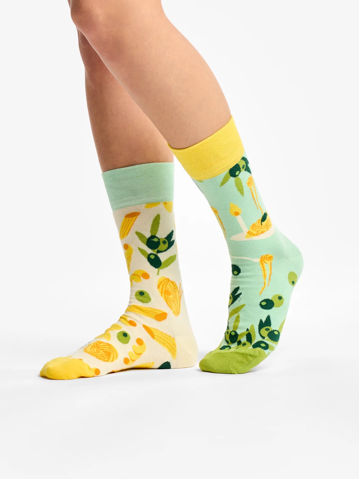 regular-socks-italian-dinner-02-19/192ad19be6774ebf5ca2ce99304445556a282e8e