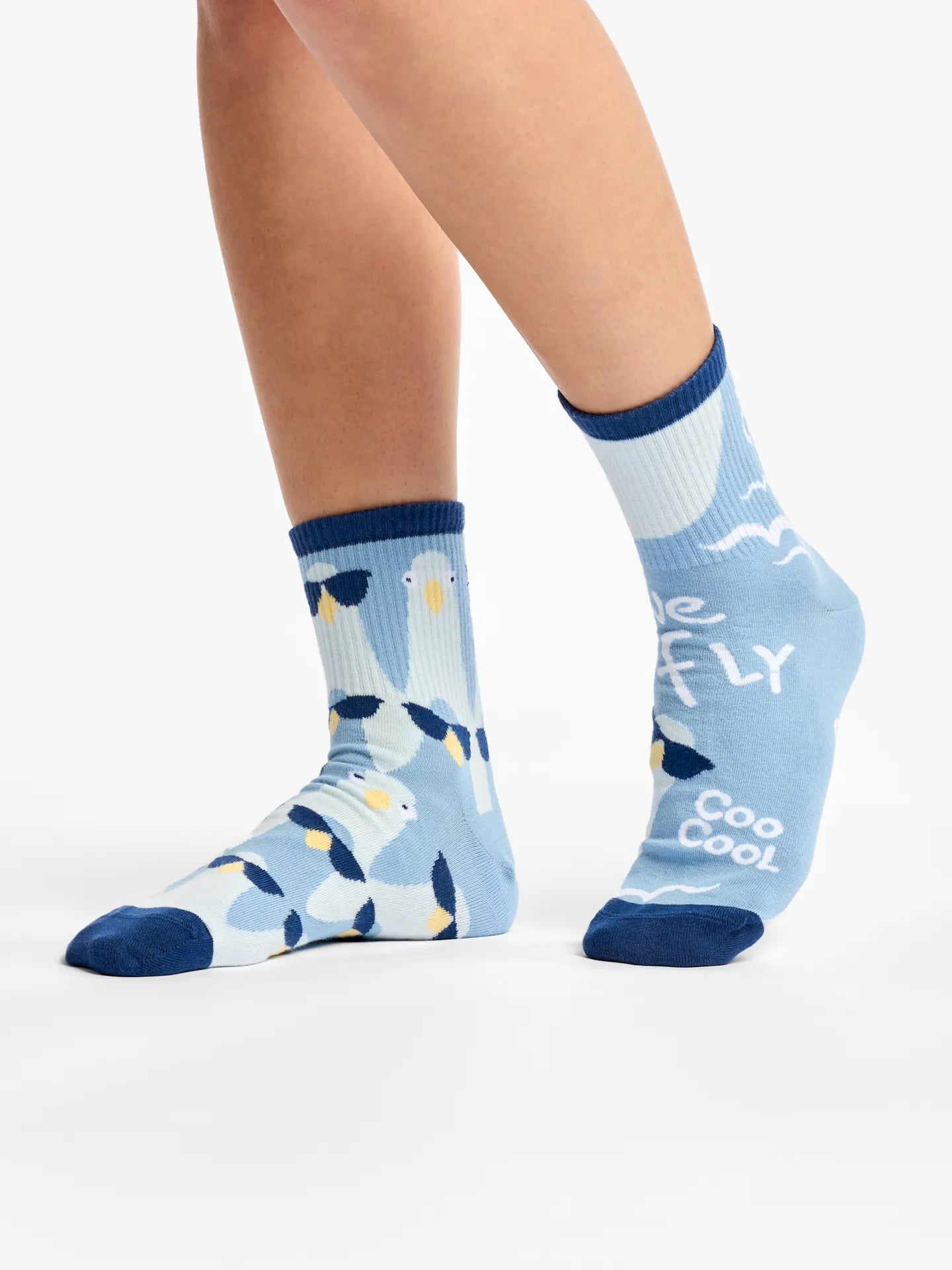 crew-socks-cool-pigeons-02-21/21058100a93425f748aea76acadda779847cc66b