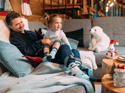 warm-socks-joyful-snowman-77/770946acdd3cb823f91f3f3623511922623cf16d