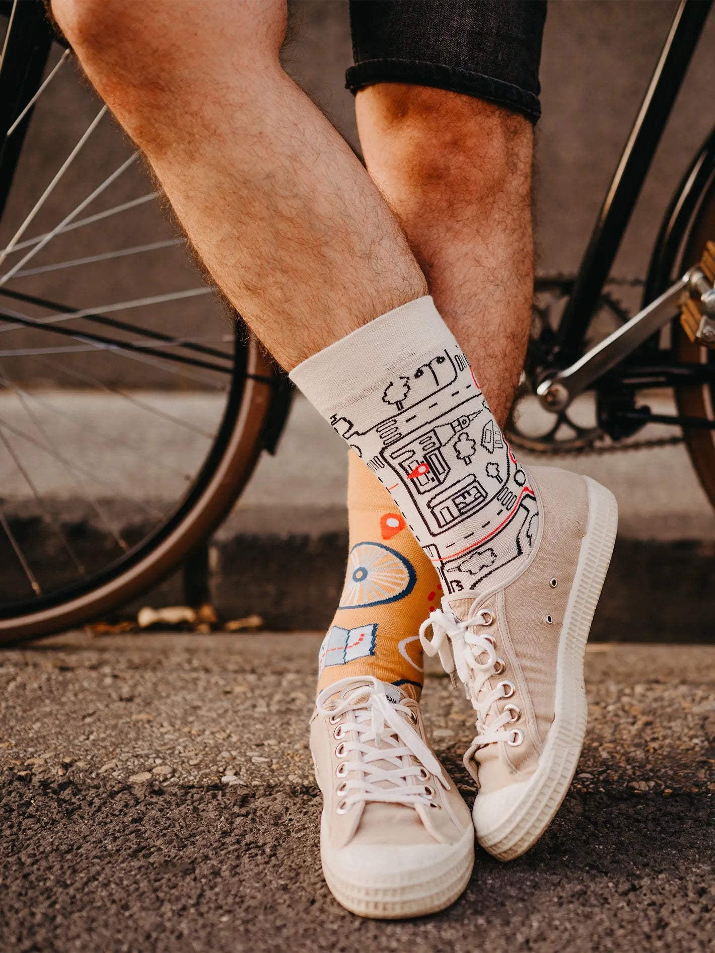 regular-socks-city-bike-02-d2/d22e07296a37a8b8889dc609a46179824e51b0a4