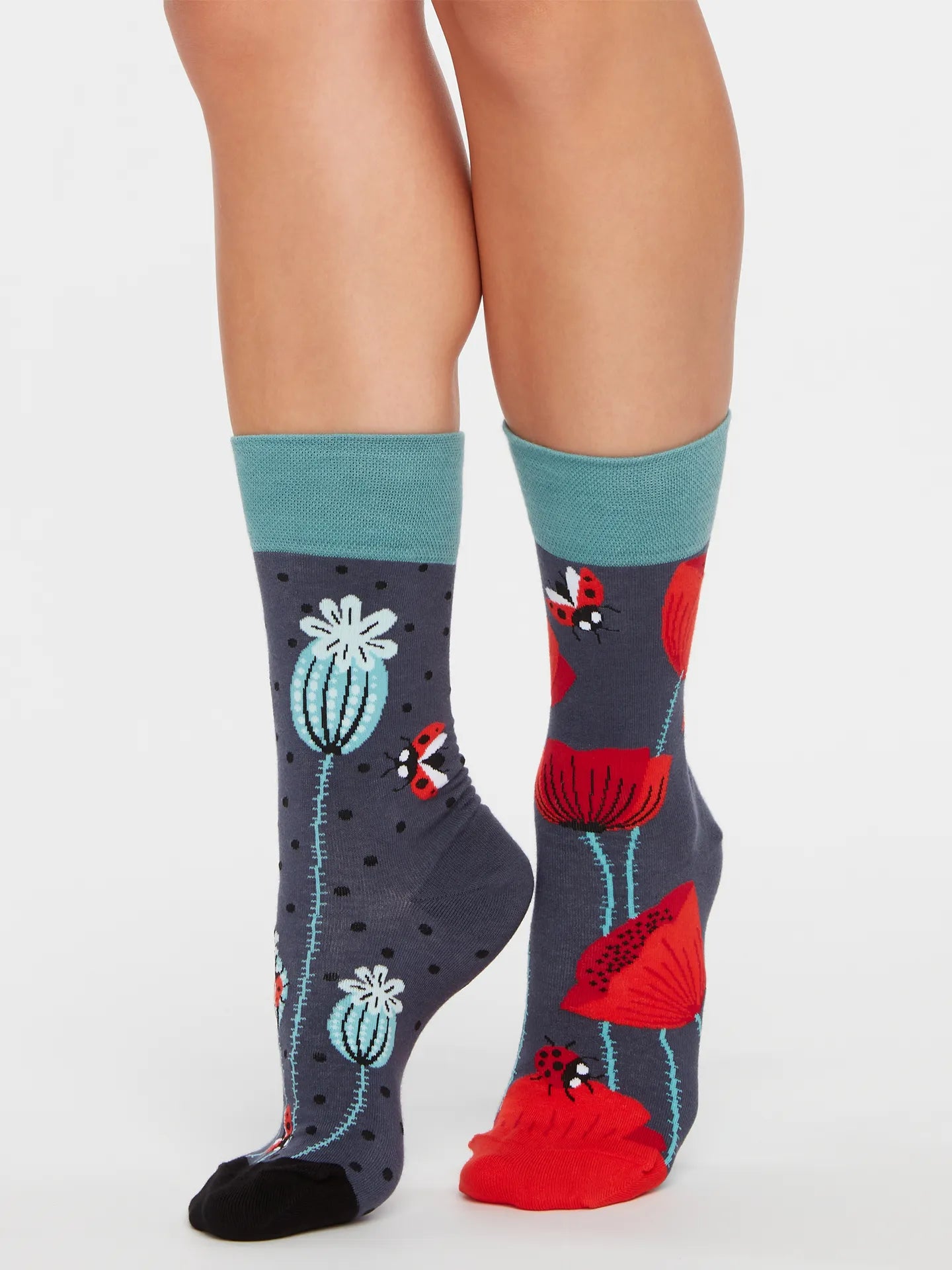 regular-socks-ladybugs-poppy-flowers-95/953d3f3638403c2602d0625693e86b67693a2c04