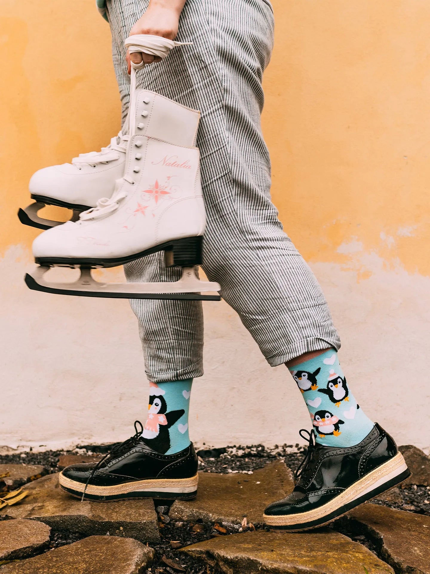 regular-socks-skating-penguin-02-6c/6ce4a264edb72a8e67e4aadb63dc4bea80942dfa