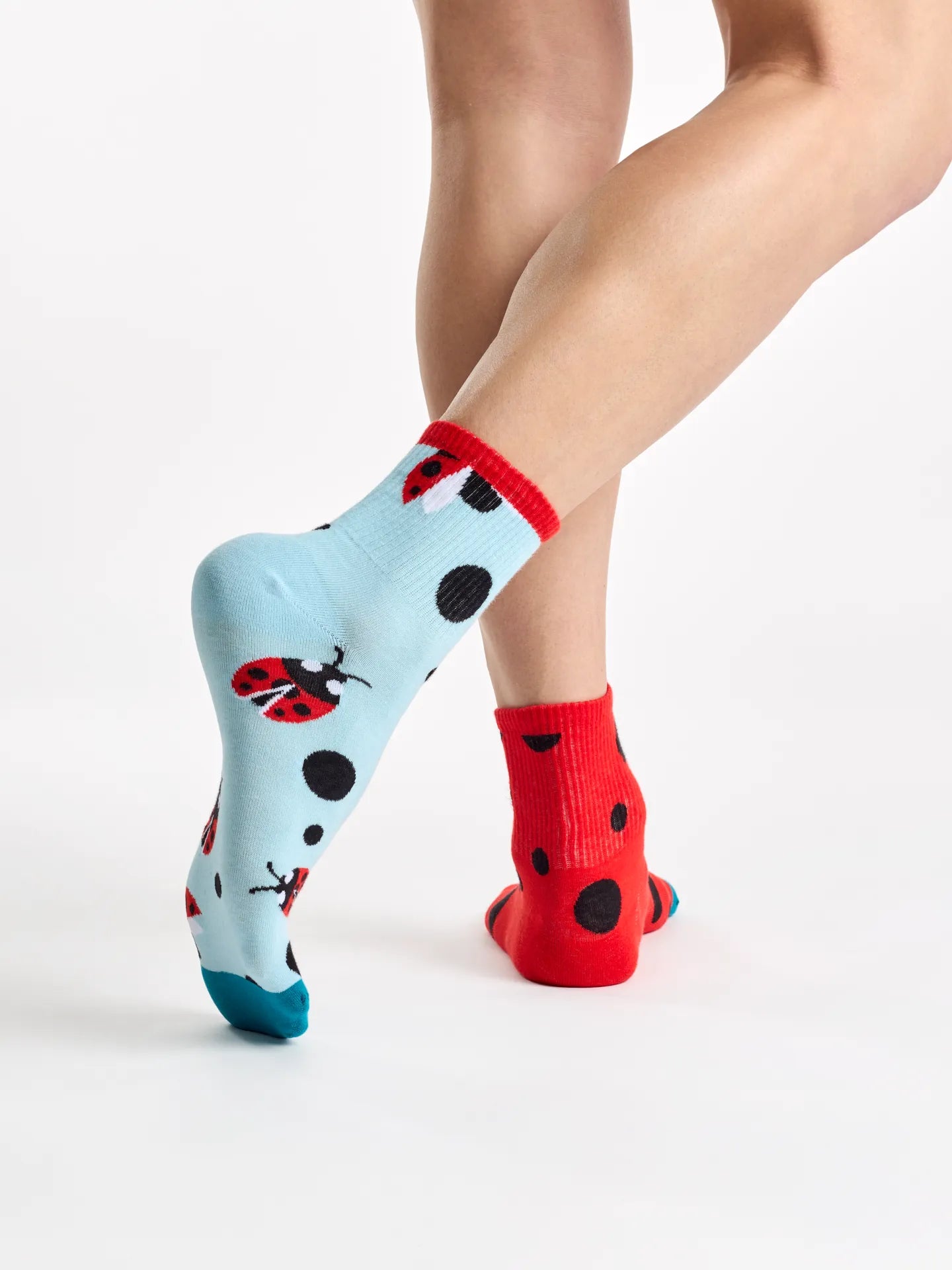 crew-socks-ladybugs-dots-02-ab/ab14b467cb59441e51e250c37ca7b9cdebe5935d