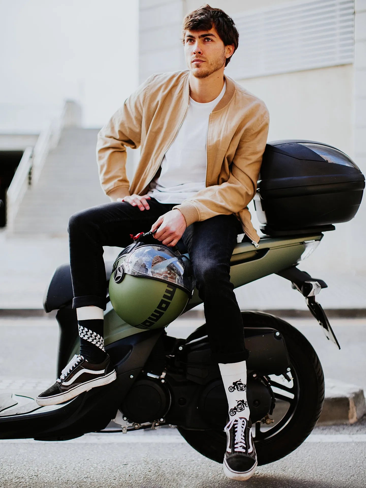 regular-socks-motorbike-02-75/752323c58652b9ffc2ea65b08398ff09a1d0d2f9