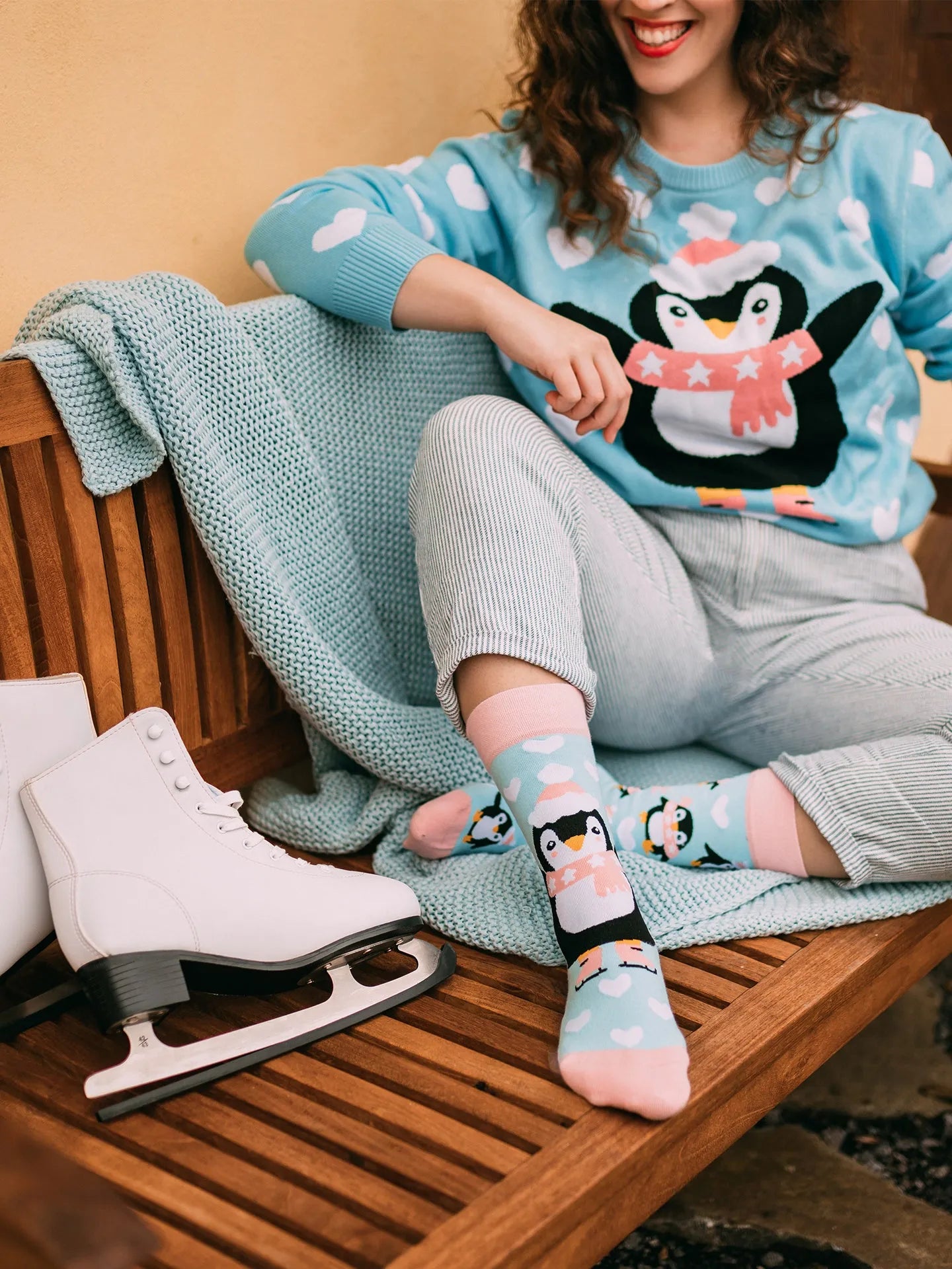 regular-socks-skating-penguin-b8/b8a9c11baf90e0ec9b291a8adfd2662ff71c2b31