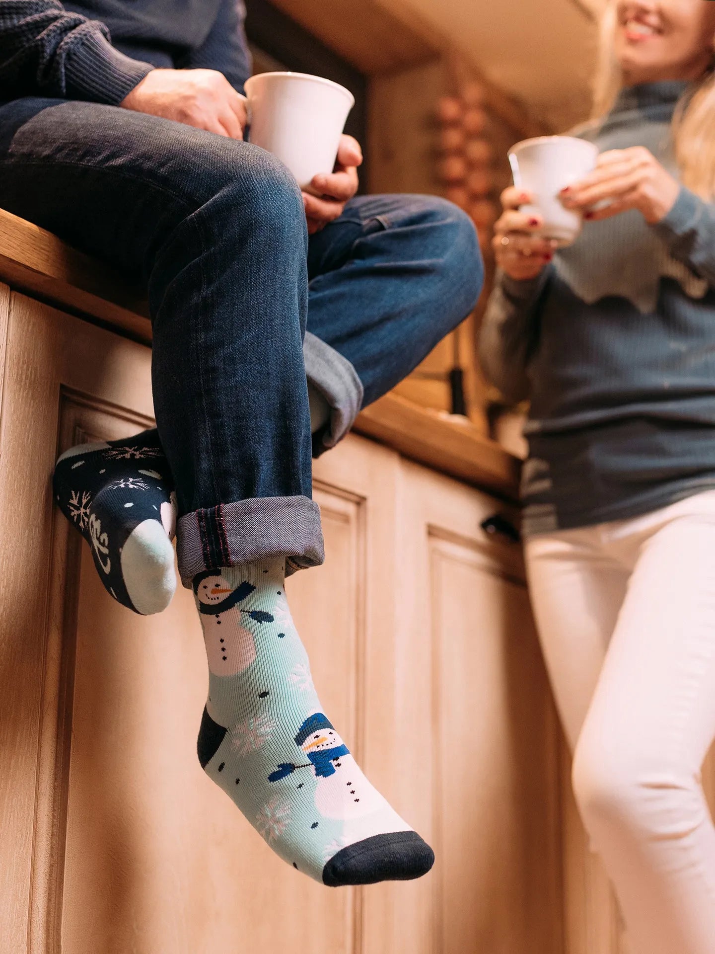 warm-socks-joyful-snowman-b9/b9a41e633e1c302305efa3c39187dc1edc1924bc