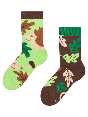 Lustige warme Socken für Kinder Igel und Blätter