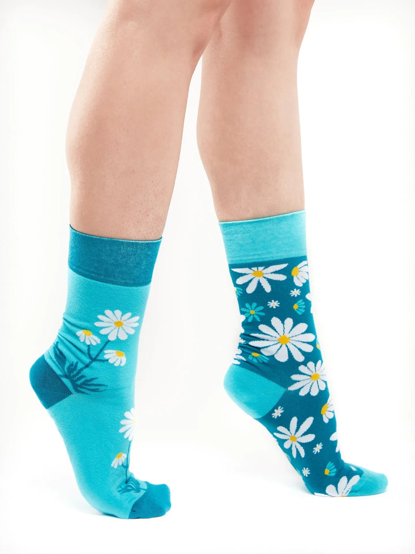 regular-socks-chamomile-02-da/da331f6bac4a72723f672c351d3d7d62feee71fe