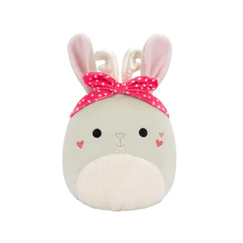 Squishmallows Coralie die cremefarbene Jackalope mit Wuschelbauch, 20 cm