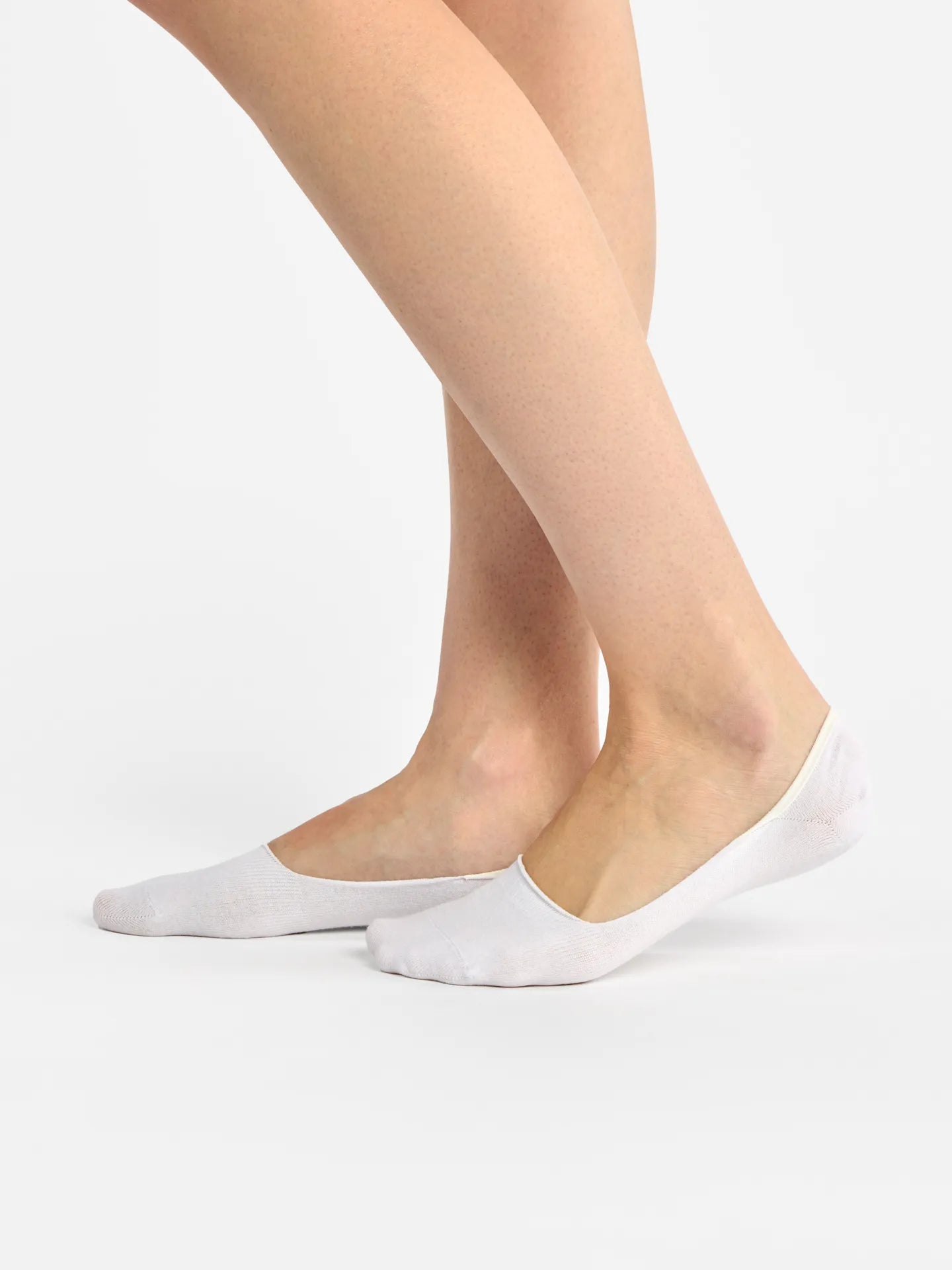 white-classic-no-show-socks-3-pack-d9/d9021ae62b09feff9d24debc2468604d607f8c2e