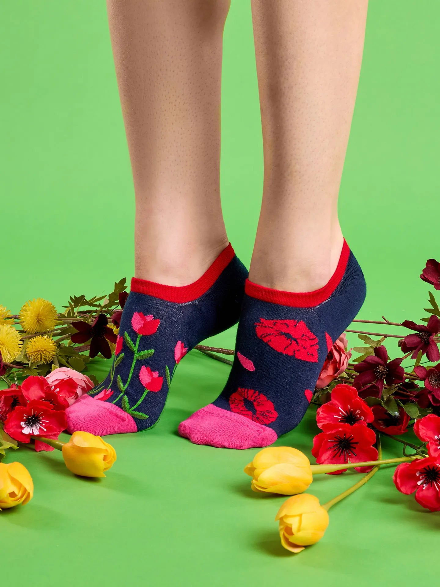sneaker-socks-tulip-lips-e7/e7b8201460e75bbeabaf301db61daa4c03487e78